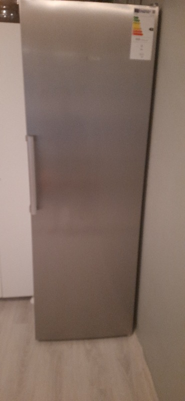 Bosch BCS711XXL Beyaz Şarjlı Dik Süpürge Unlimited 7 0,30 L Toz Haznesi ile Güçlü Temizlik