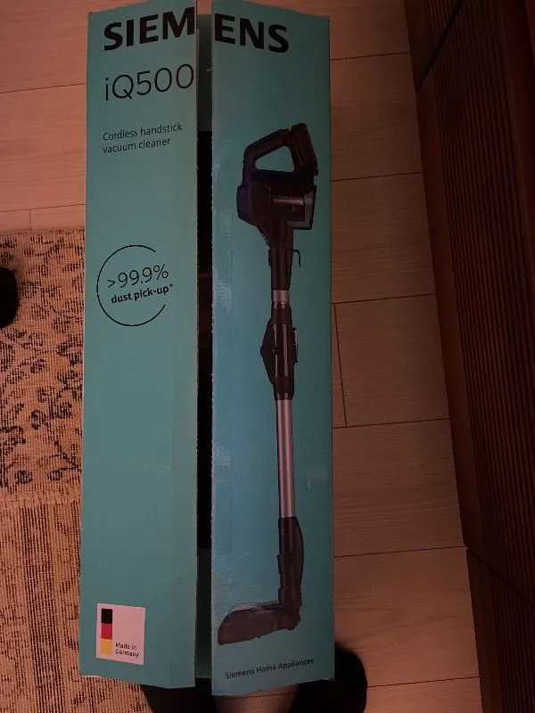Bosch BCS711XXL Beyaz Şarjlı Dik Süpürge Unlimited 7 0,30 L Toz Haznesi ile Güçlü Temizlik