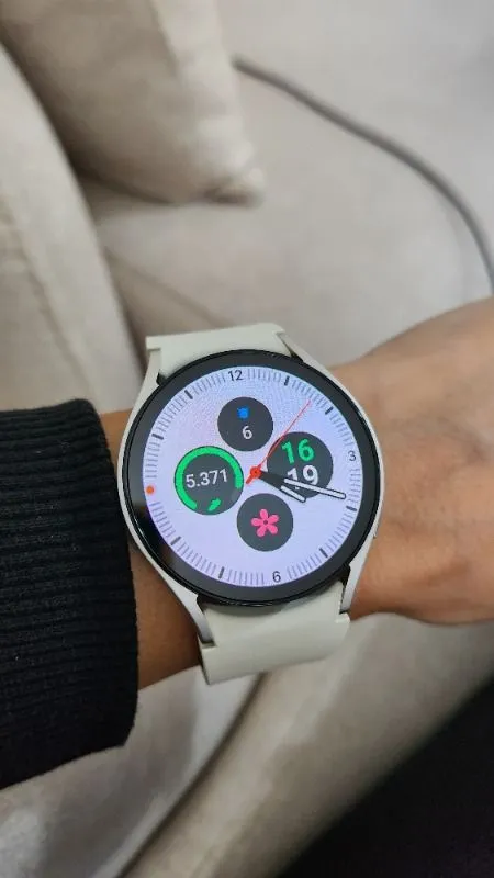 Samsung Galaxy Watch6 Akıllı Saat 40MM SM-R930NZKATUR