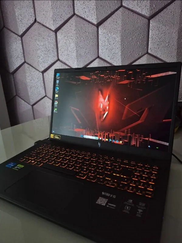 Acer Nitro V 15 ANV15-52 Intel Core i5 13420H 8GB 512GB SSD RTX5050 Freedos 15.6” 165Hz Taşınabilir Bilgisayar NH.QZ7EY.003
