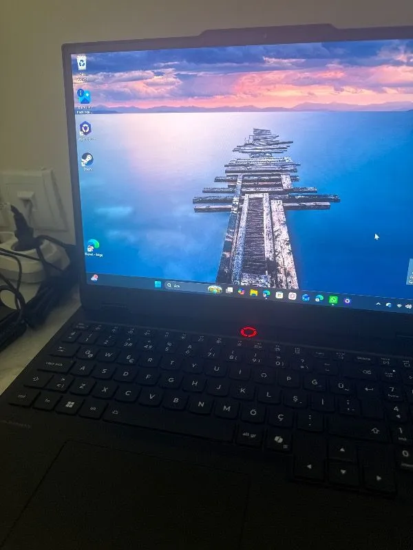 Lenovo Legion 5 15IRX10 Intel Core i7 13650HX 32GB 1TB SSD RTX5070 Windows 11 Home 15.1″ Taşınabilir Bilgisayar 83LY009LTR