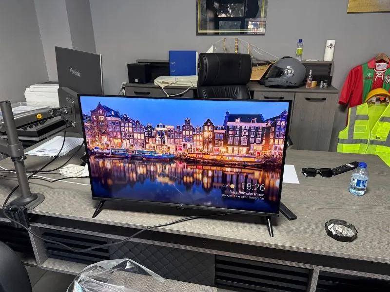 TCL 32S5K 32” 82 Ekran Uydu Alıcılı Full HD Android QLED TV