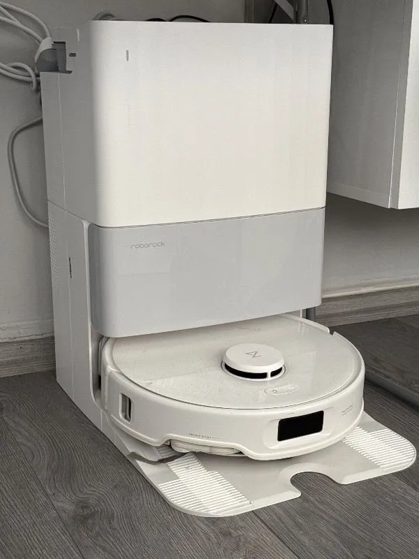 Roborock Qrevo Edge 5V1 Akıllı Robot Süpürge – Beyaz