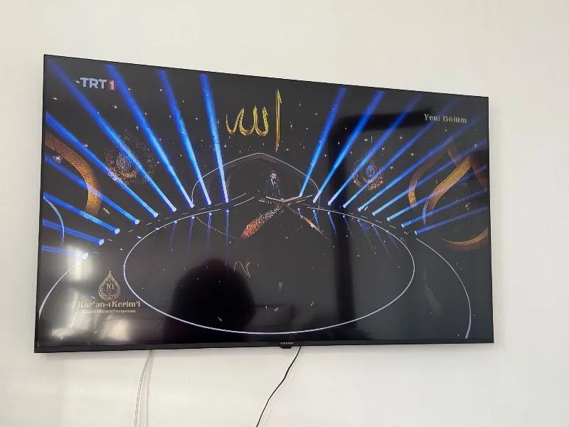 Grundig 65GQ750A 65” 165 Ekran Uydu Alıcılı 4K Ultra HD Google Smart QLED TV
