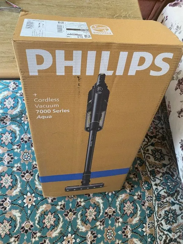 Philips 7000 Serisi Aqua 25.2 V Kablosuz Dik Süpürge, PowerCyclone 12, 80 dk’ya Kadar Kullanım, XC7153/10