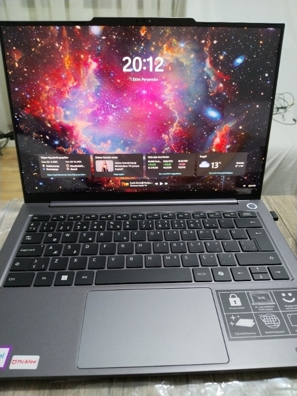 Medion Signium 14 S1 MD600032 Intel Core 5 120U 16GB 512GB SSD Freedos 14″ 120Hz OLED Dizüstü Bilgisayar